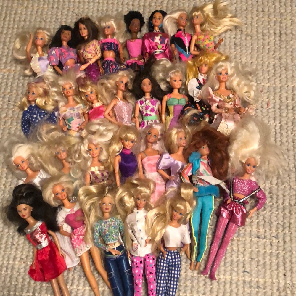Lot of Barbies 29 , 3 Ken , 15 baby